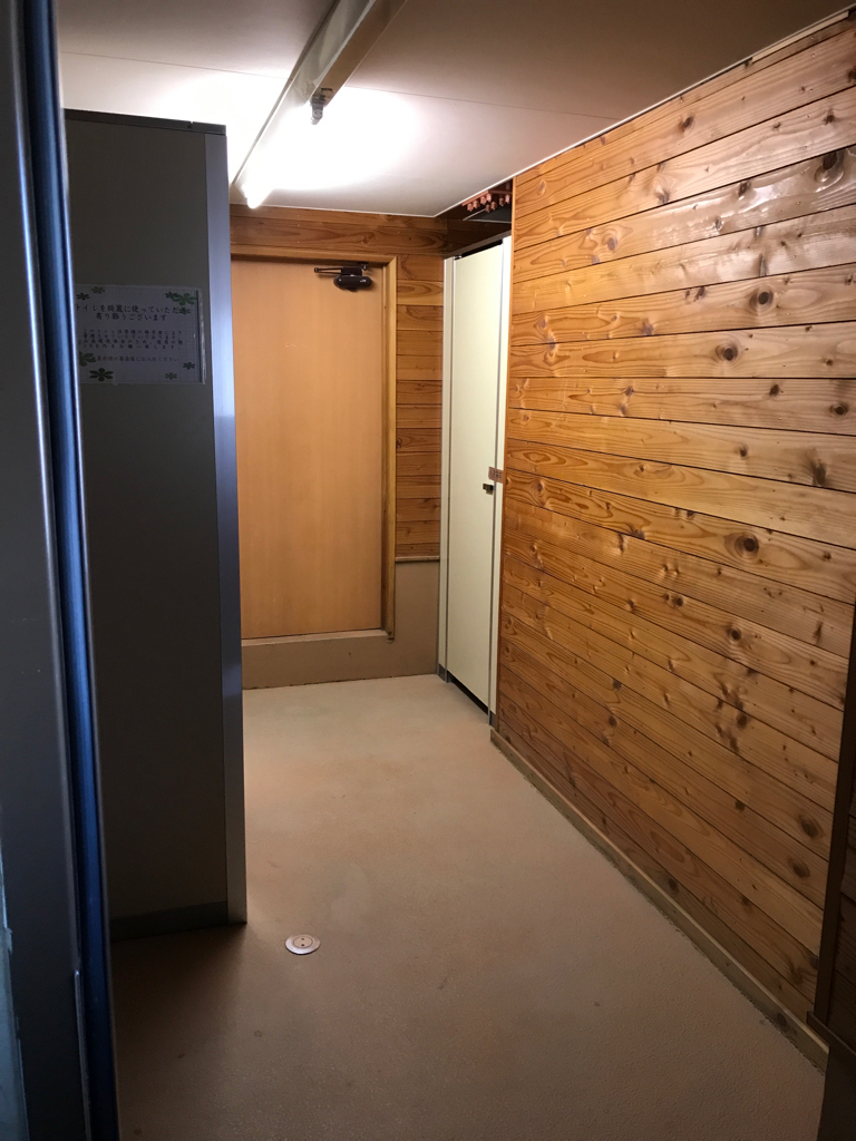 仙丈小屋の山トイレ写真1