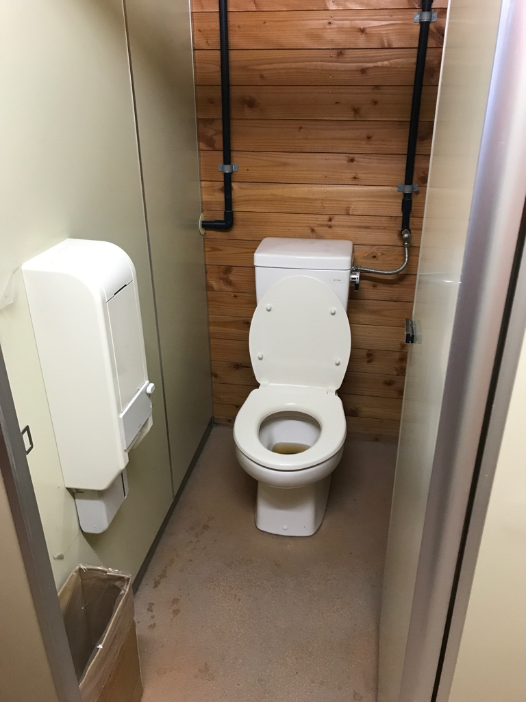 仙丈小屋の山トイレ写真2