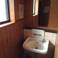 乾徳山登山口の登山トイレ