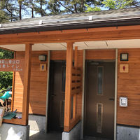 雲取山 鴨沢駐車場の登山トイレ