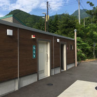 芦安市営駐車場の登山トイレ