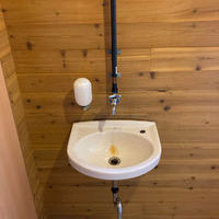 岳沢小屋の登山トイレ
