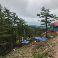 雲取山頂避難小屋（仮設トイレ）の登山トイレ